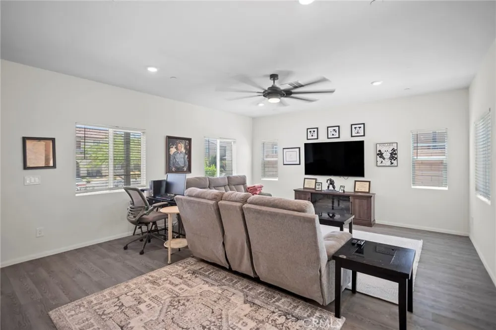 67498 Rio Largo Cathedral City, CA 92234