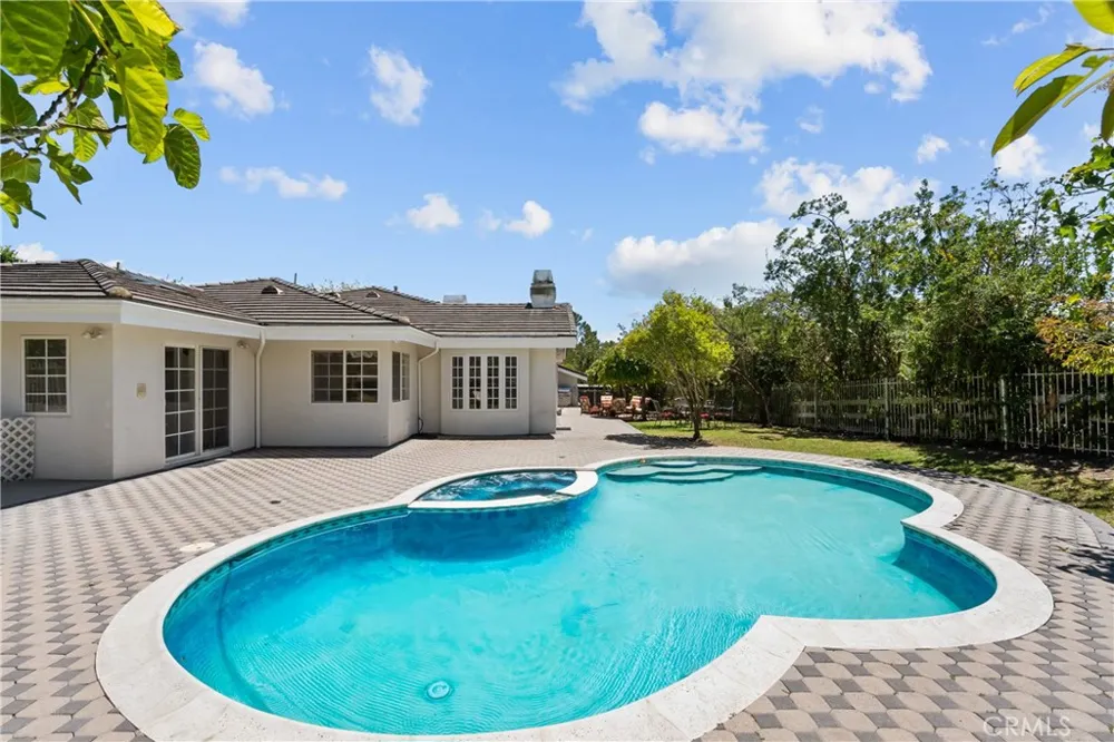28701 Highridge Road Rolling Hills Estates, CA 90274