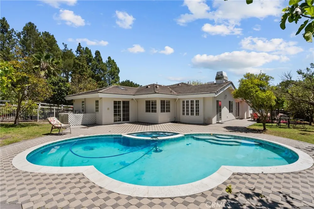 28701 Highridge Road Rolling Hills Estates, CA 90274