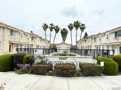 15447 Pomona Rincon ##528