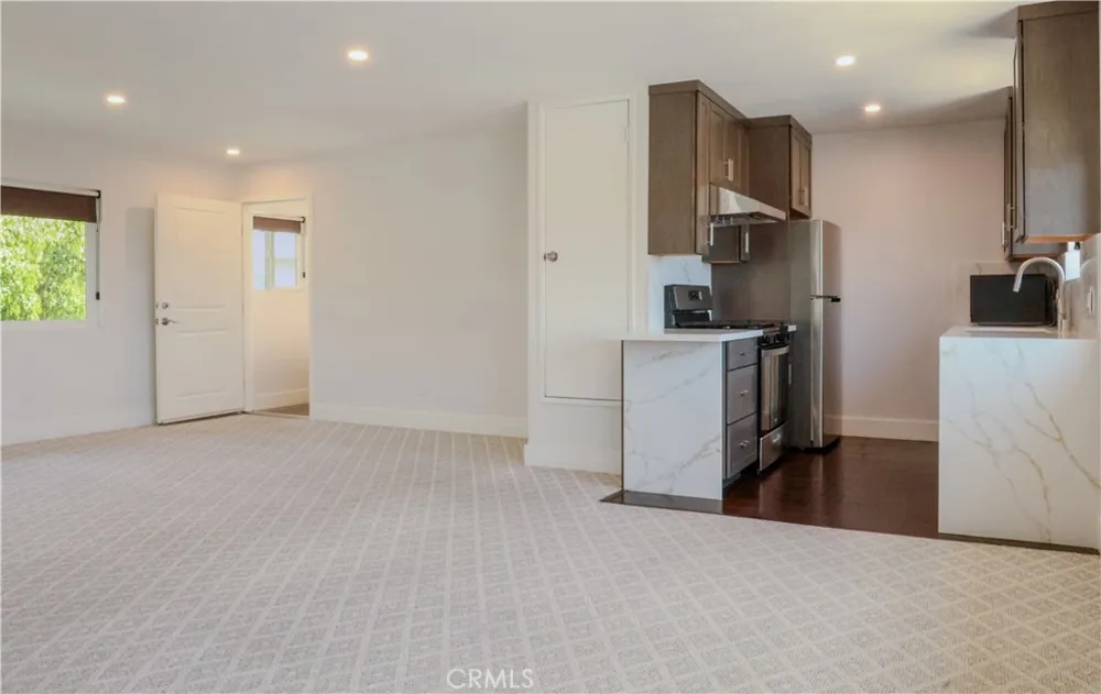 423 Westminster Avenue #B Newport Beach, CA 92663