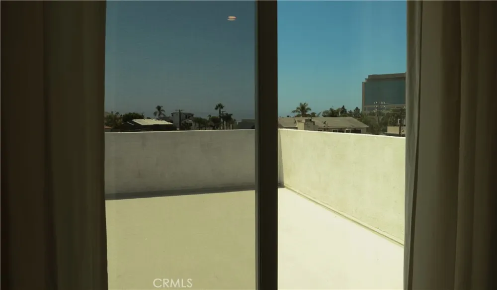 423 Westminster Avenue #B Newport Beach, CA 92663