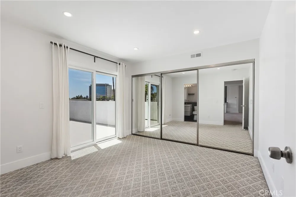 423 Westminster Avenue #B Newport Beach, CA 92663