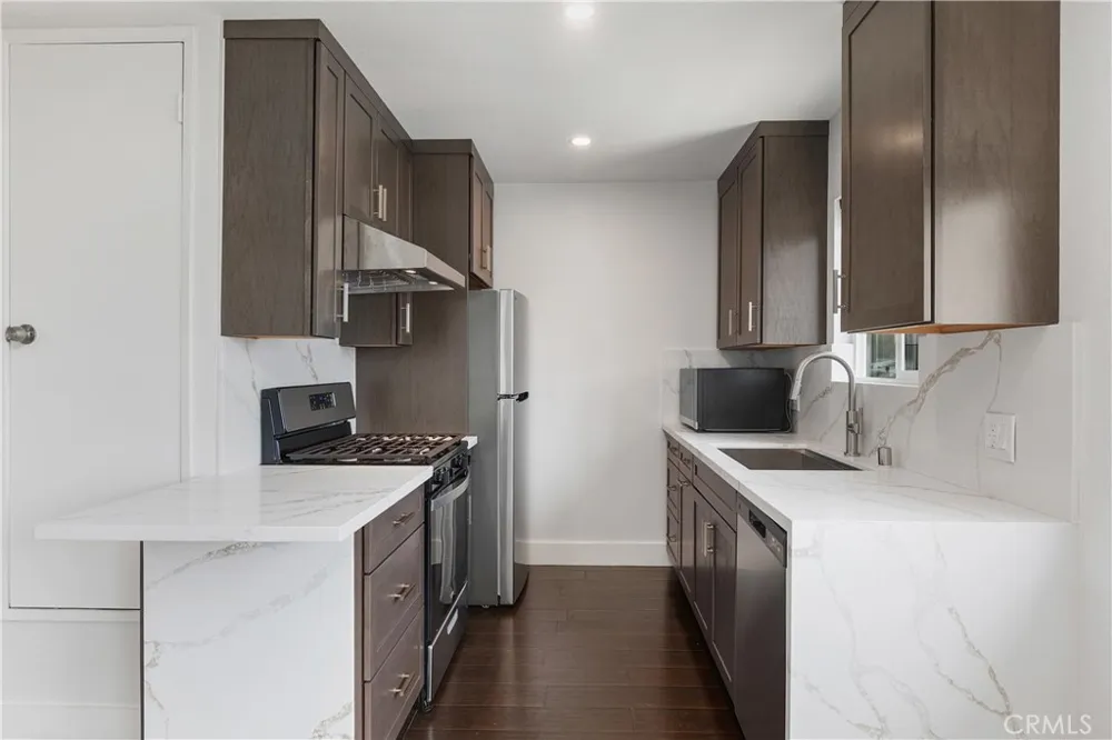 423 Westminster Avenue #B Newport Beach, CA 92663