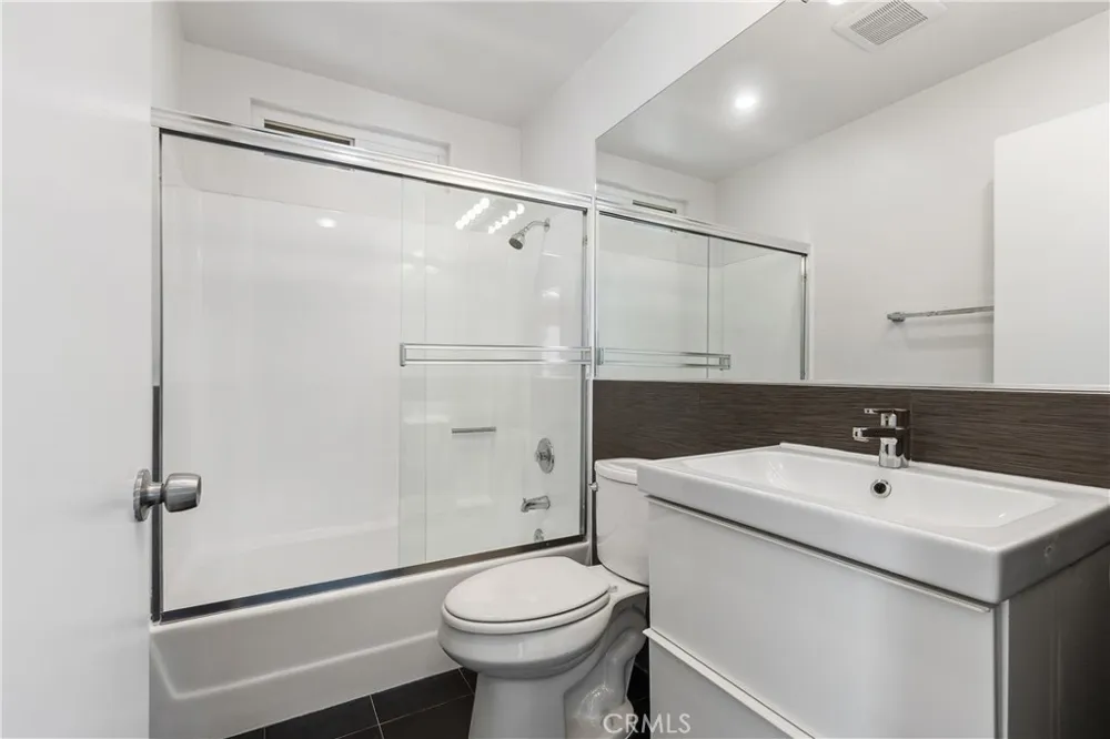 423 Westminster Avenue #B Newport Beach, CA 92663