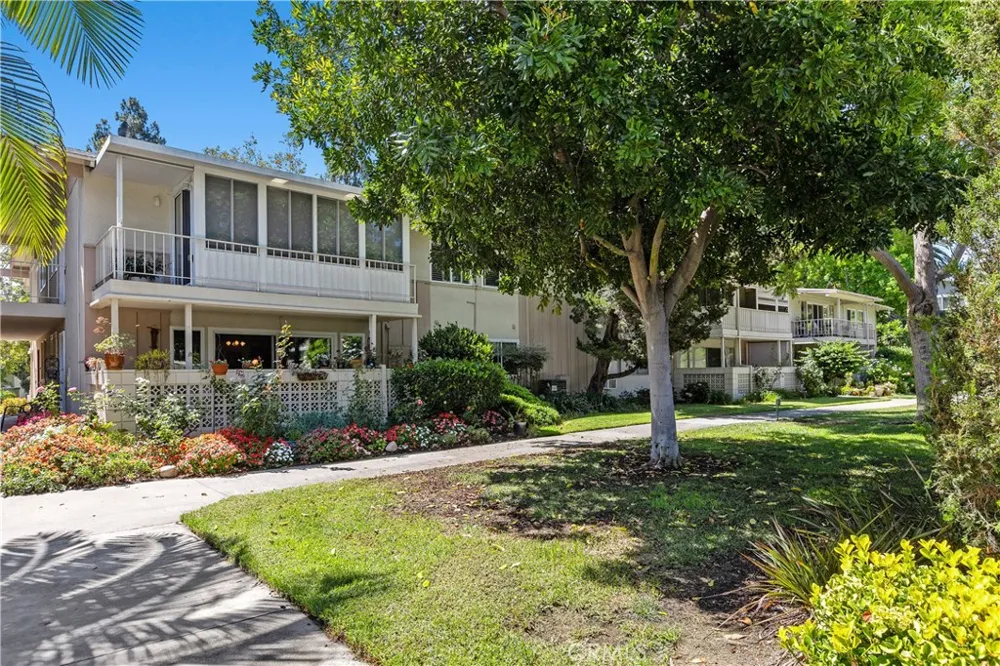 56 Calle Cadiz #R Laguna Woods, CA 92637