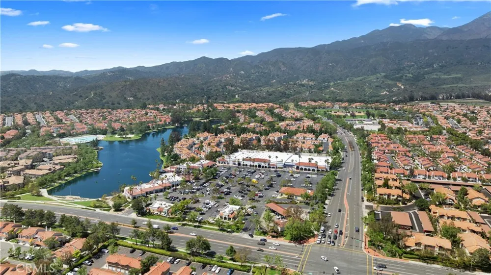 7 Timbre Rancho Santa Margarita, CA 92688