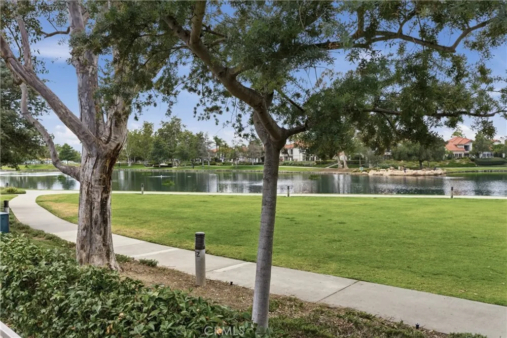 7 Timbre Rancho Santa Margarita, CA 92688