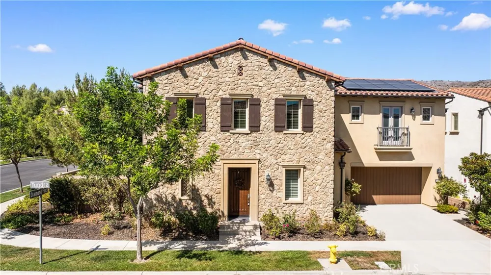 53 Tundra Irvine, CA 92602
