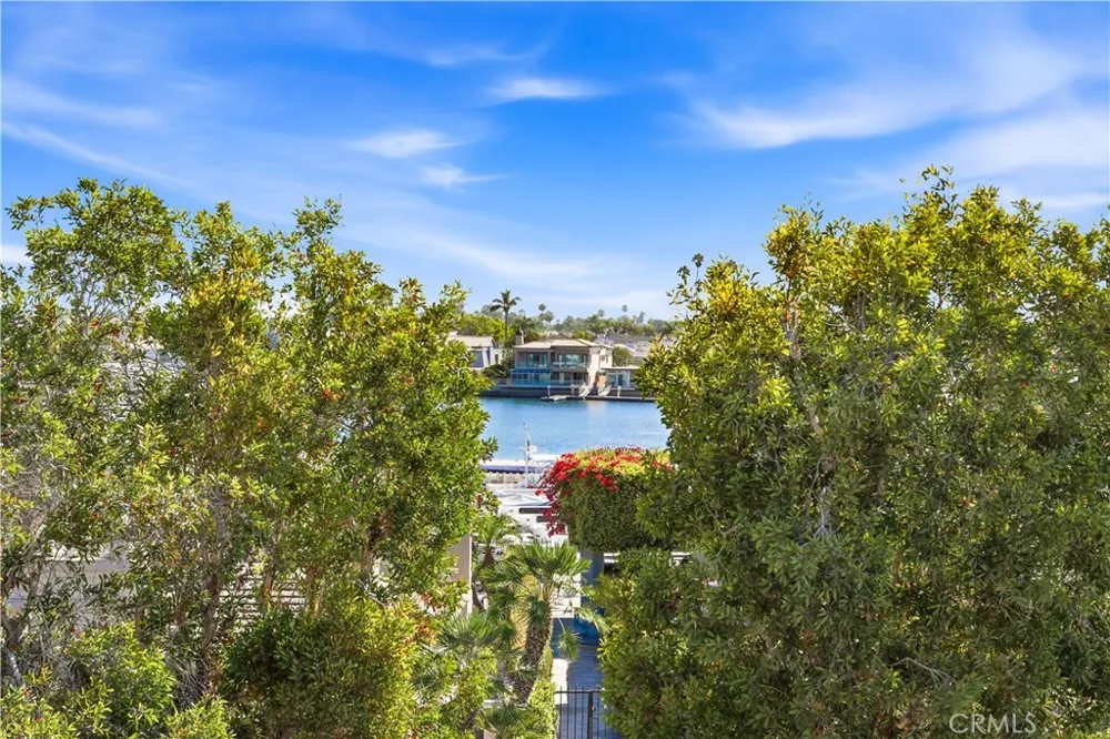 16971 Bluewater Lane #70 Huntington Beach, CA 92649