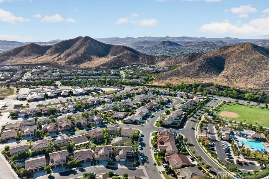 36271 Waxen Lake Elsinore, CA 92532