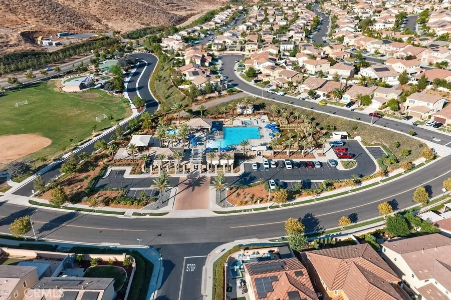 36271 Waxen Lake Elsinore, CA 92532