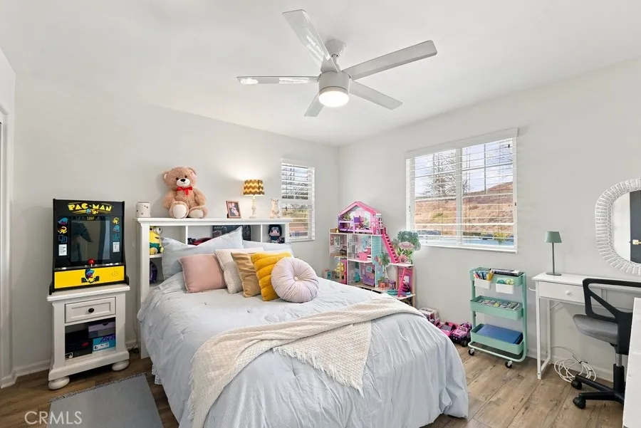36271 Waxen Lake Elsinore, CA 92532
