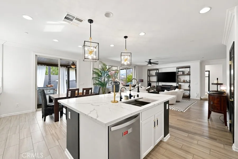 36271 Waxen Lake Elsinore, CA 92532