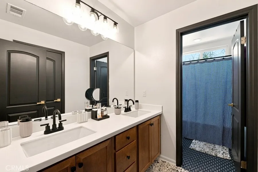 36271 Waxen Lake Elsinore, CA 92532