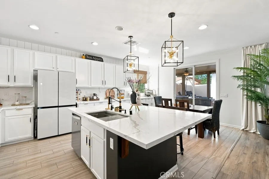 36271 Waxen Lake Elsinore, CA 92532