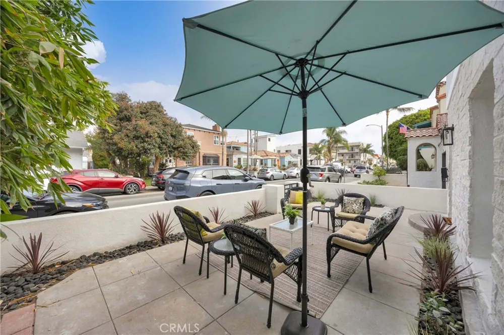 40 Claremont Long Beach, CA 90803