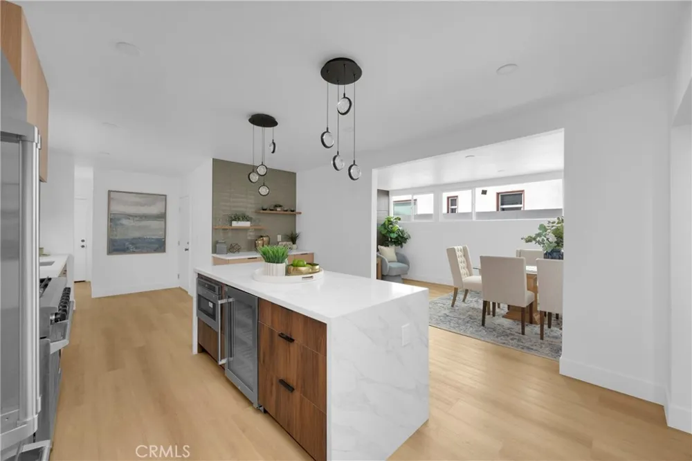 40 Claremont Long Beach, CA 90803