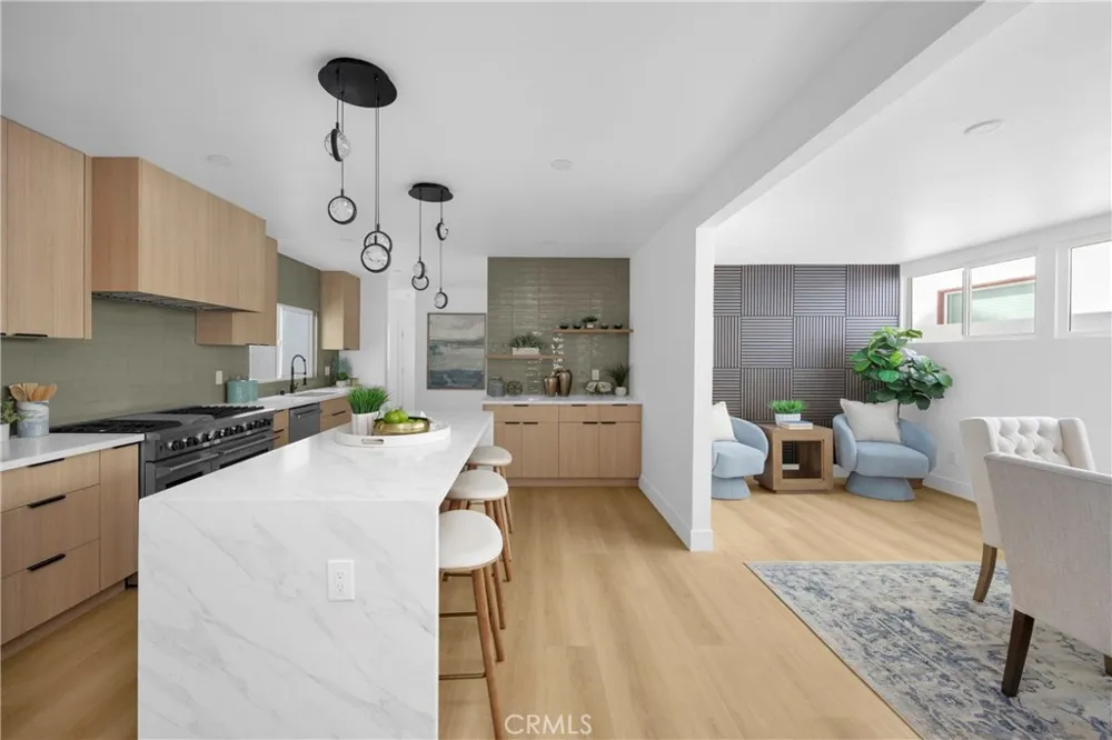 40 Claremont Long Beach, CA 90803