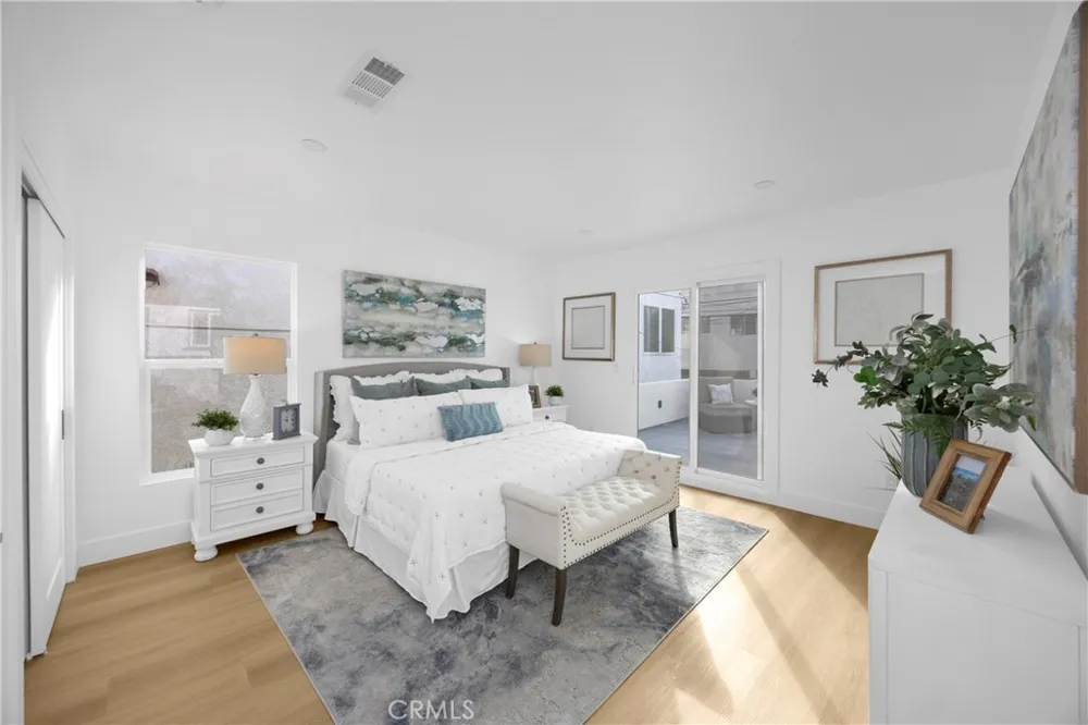 40 Claremont Long Beach, CA 90803