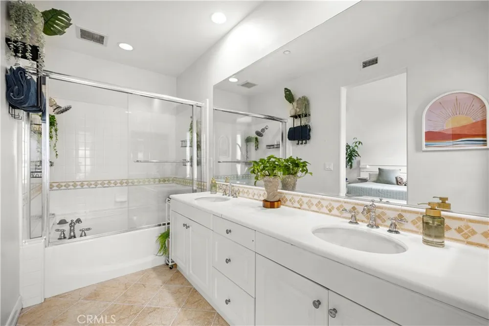 71 Orange Blossom Ladera Ranch, CA 92694