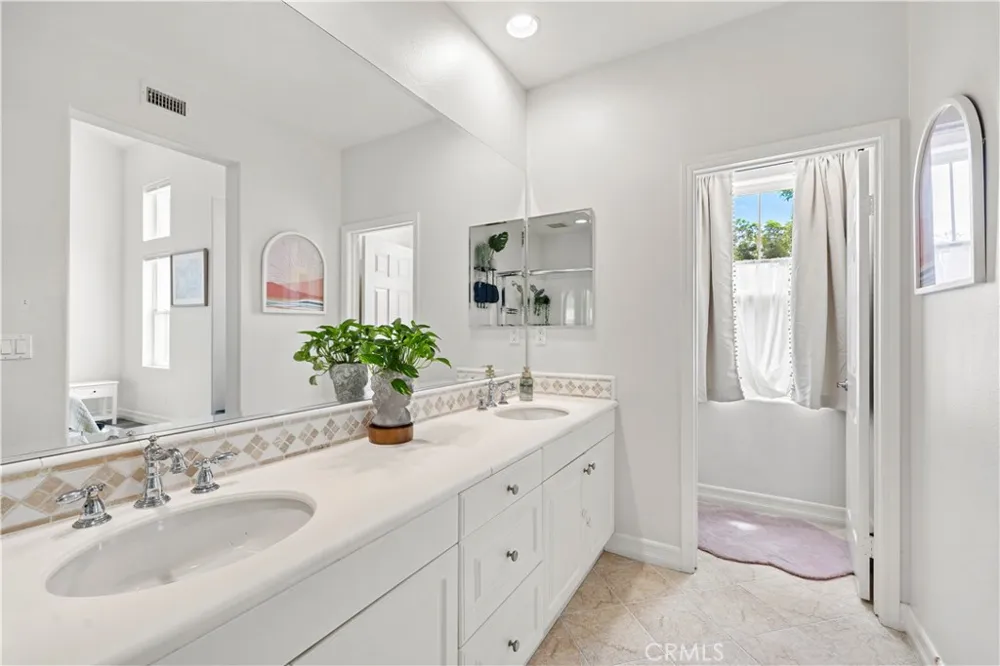 71 Orange Blossom Ladera Ranch, CA 92694
