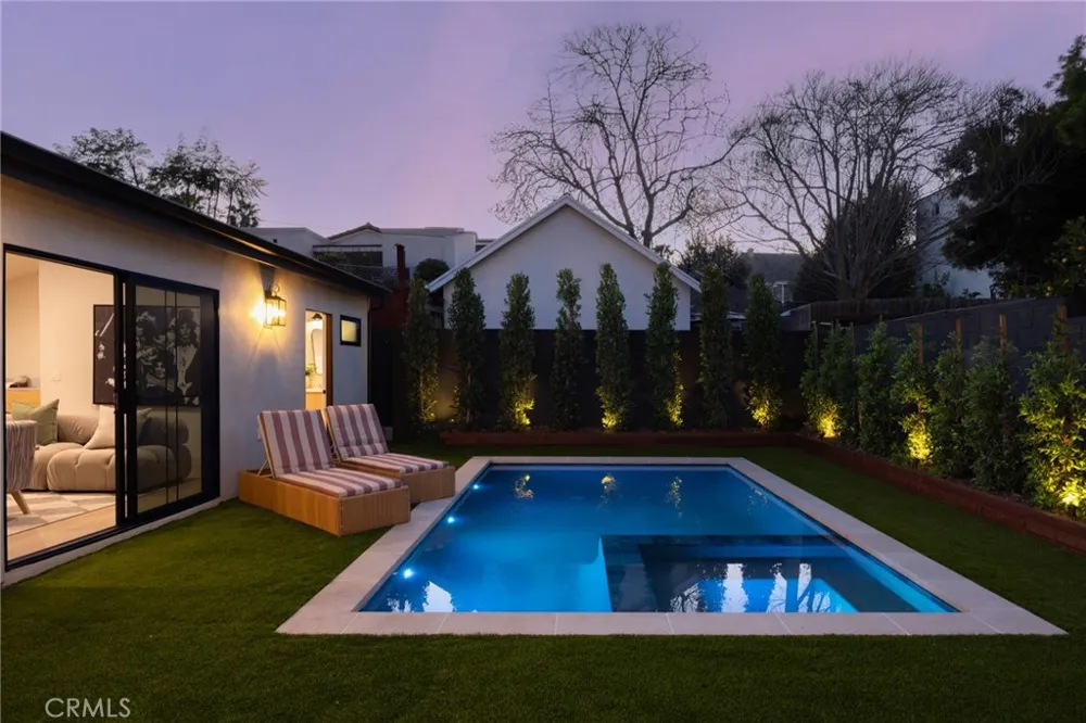 321 Lucerne Los Angeles, CA 90004