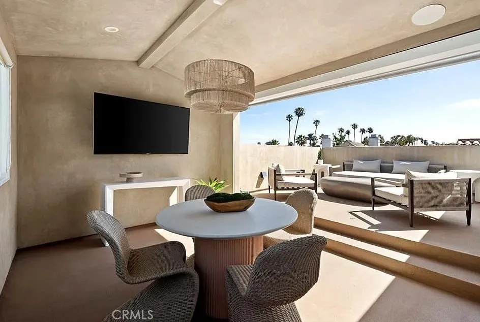 428 1/2 Fernleaf Corona del Mar, CA 92625