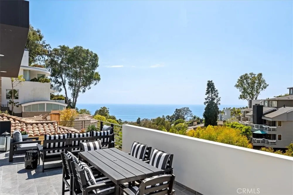 845 Summit Drive Laguna Beach, CA 92651