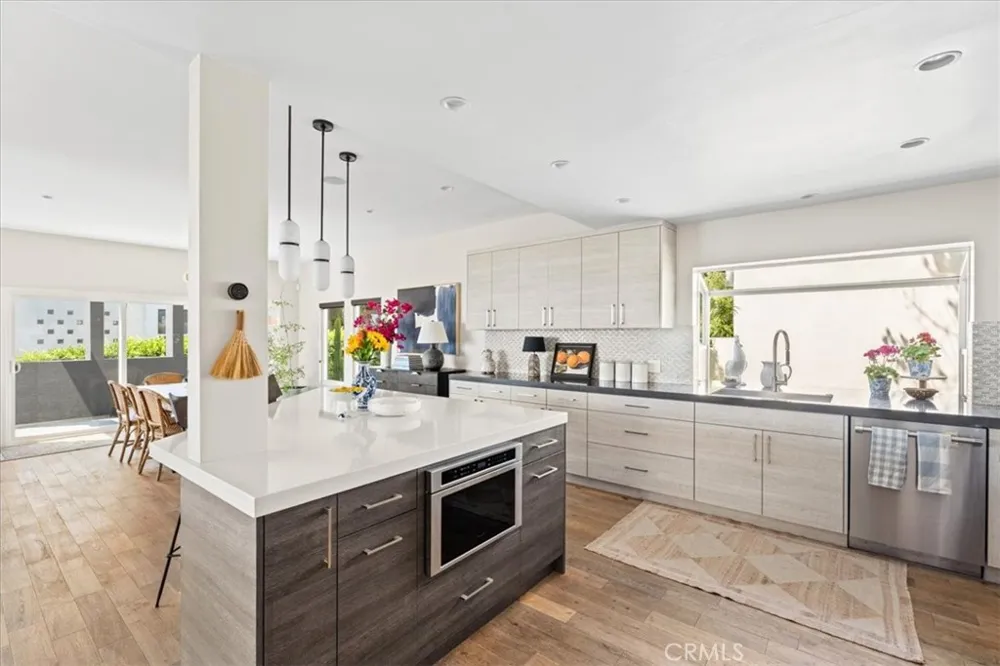 845 Summit Drive Laguna Beach, CA 92651