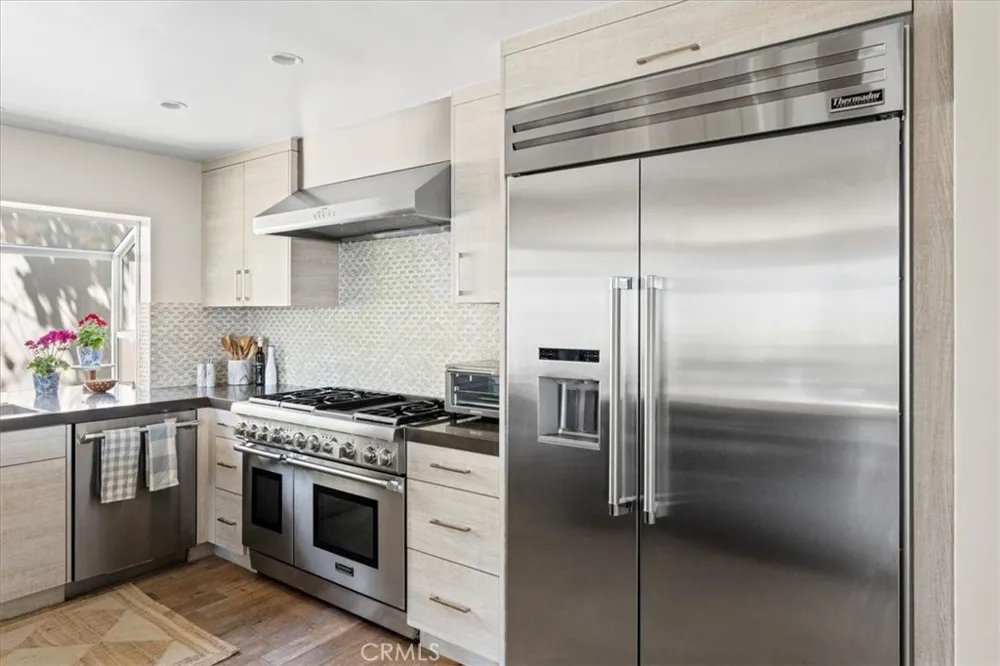 845 Summit Drive Laguna Beach, CA 92651