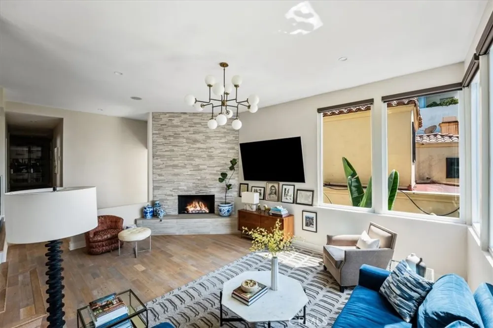 845 Summit Drive Laguna Beach, CA 92651