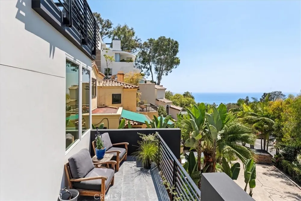 845 Summit Drive Laguna Beach, CA 92651