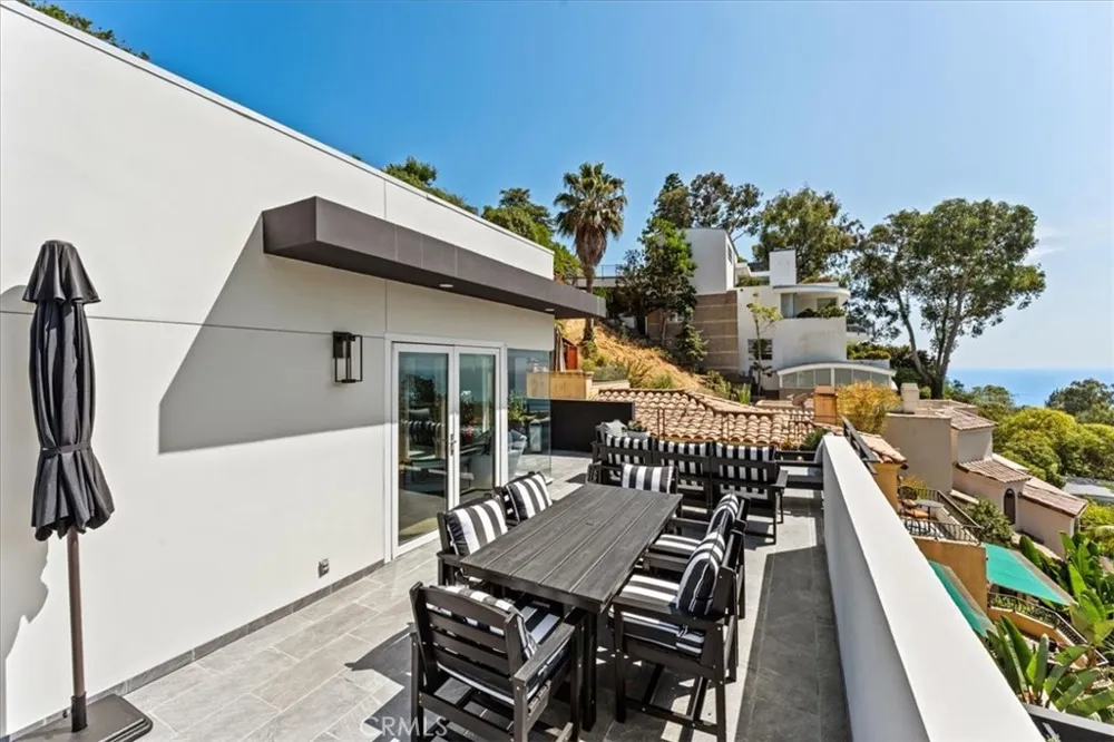 845 Summit Drive Laguna Beach, CA 92651