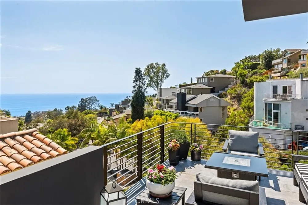845 Summit Drive Laguna Beach, CA 92651