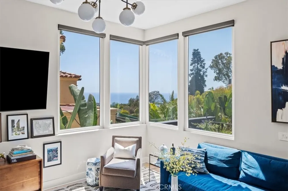 845 Summit Drive Laguna Beach, CA 92651