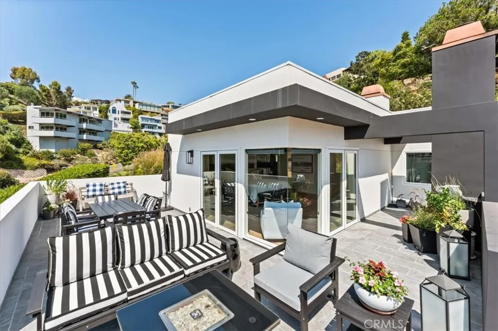 845 Summit Drive Laguna Beach, CA 92651