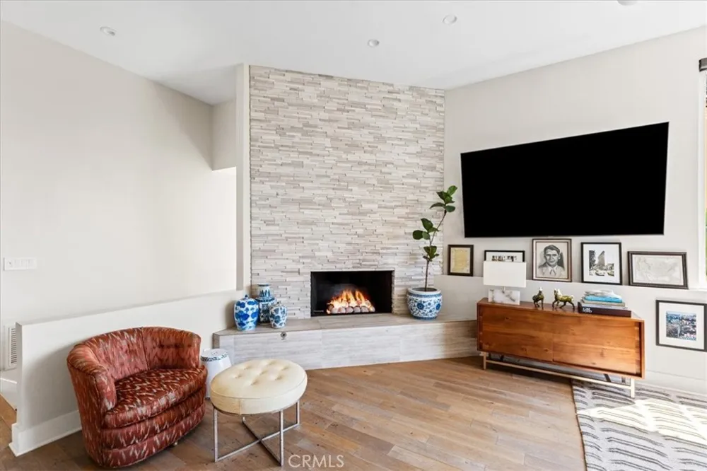845 Summit Drive Laguna Beach, CA 92651