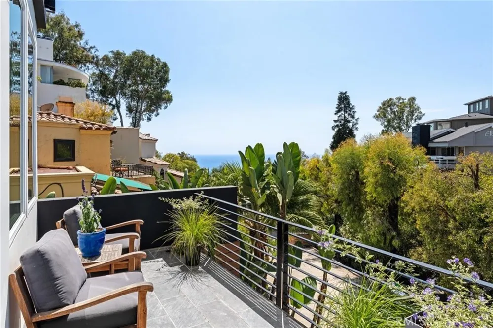 845 Summit Drive Laguna Beach, CA 92651
