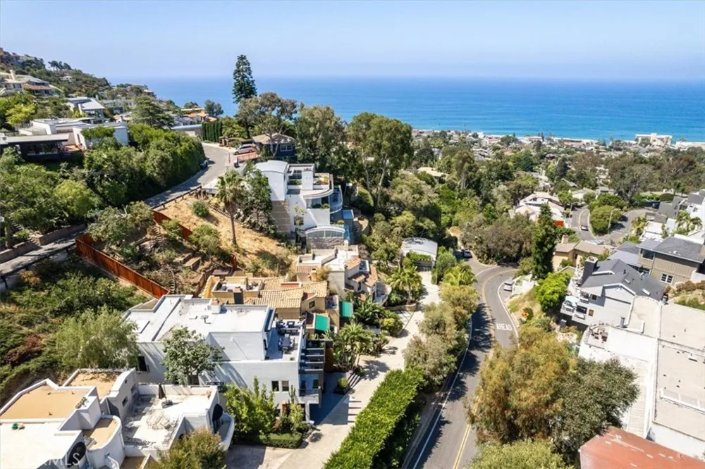 845 Summit Drive Laguna Beach, CA 92651