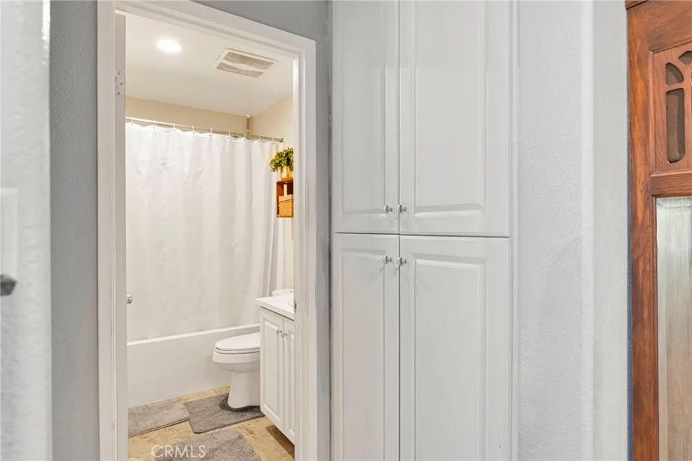 11913 Andrews Place Victorville, CA 92392
