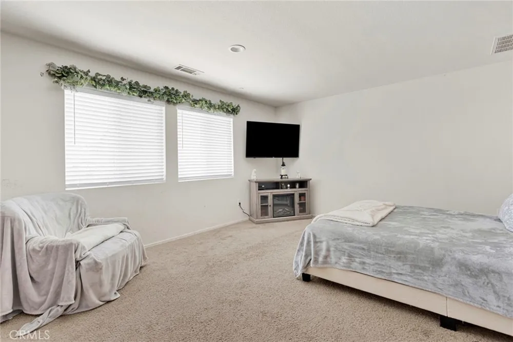 11913 Andrews Place Victorville, CA 92392