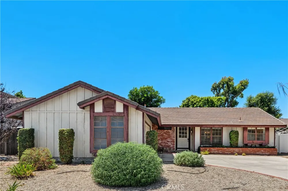 131 Spindlewood Avenue Camarillo, CA 93012