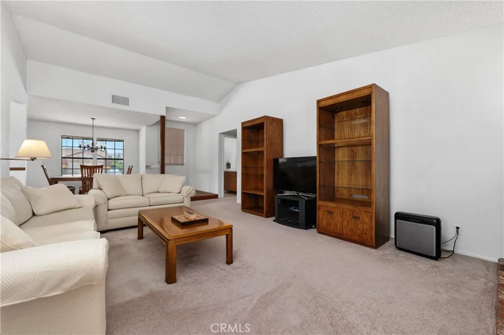 131 Spindlewood Avenue Camarillo, CA 93012