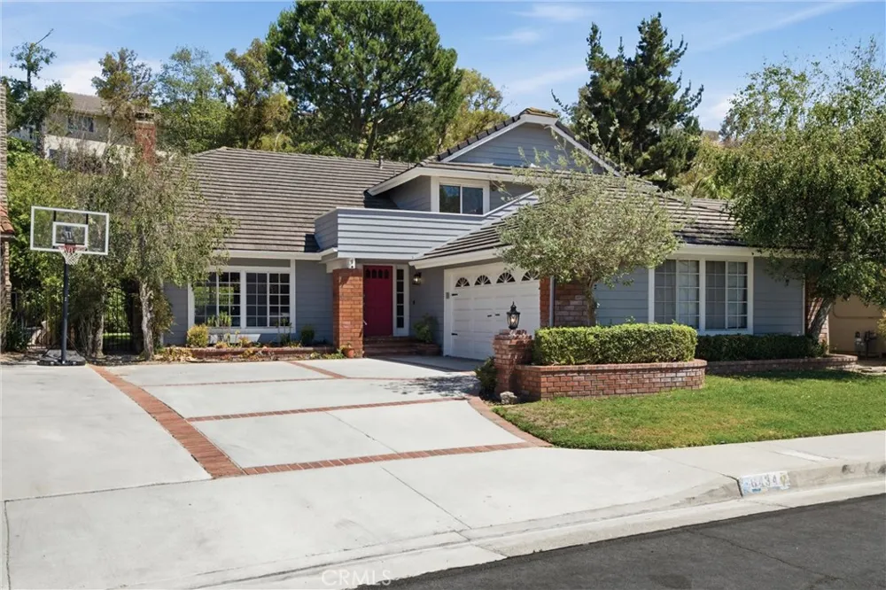 6434 E Lookout Lane Anaheim, CA 92807