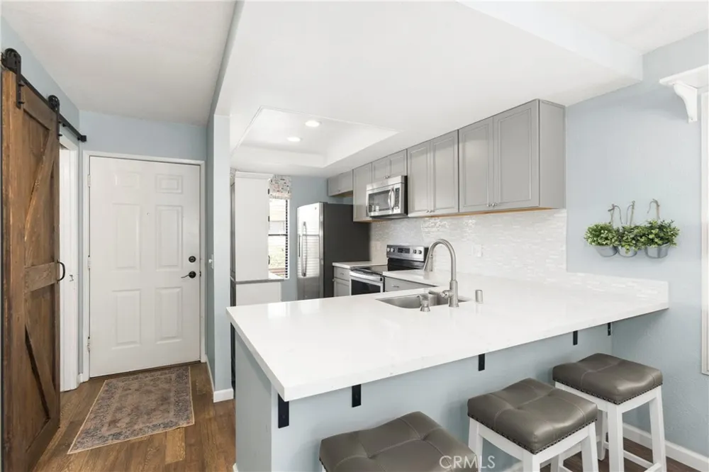 137 Pearl Laguna Niguel, CA 92677