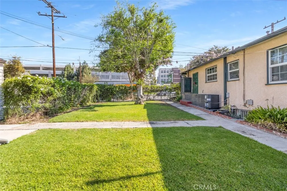 2305 Schoolside Monterey Park, CA 91754
