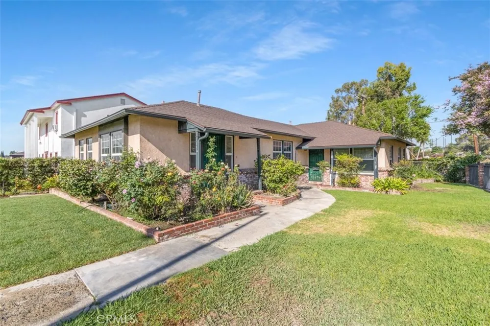 2305 Schoolside Monterey Park, CA 91754