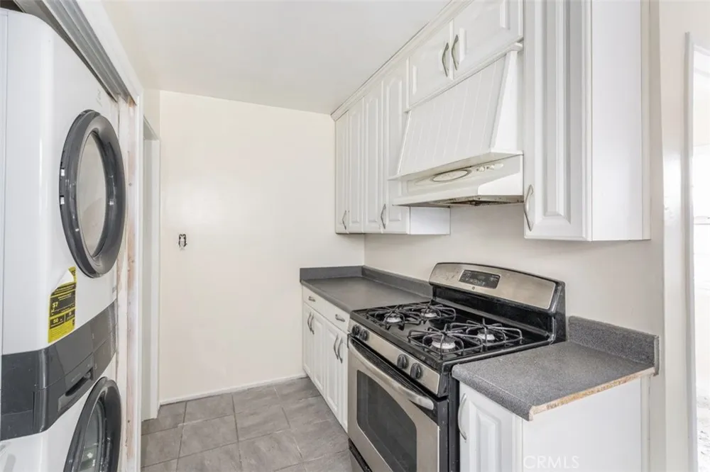 2305 Schoolside Monterey Park, CA 91754