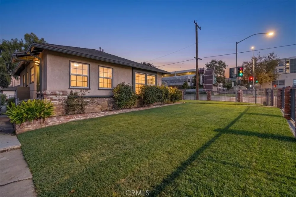 2305 Schoolside Monterey Park, CA 91754